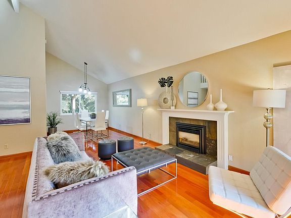 4th image of 10424-426 Alicia Ct
