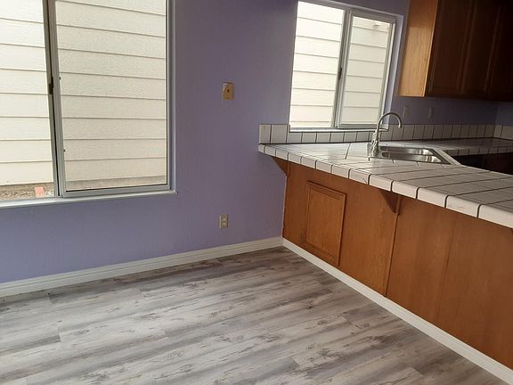 3rd image of 39717 Potrero Dr