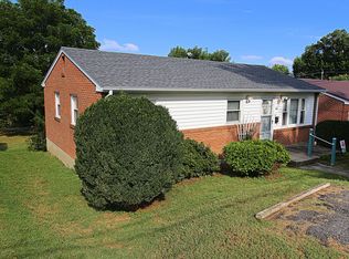 611 S Maple St, Vinton, VA 24179