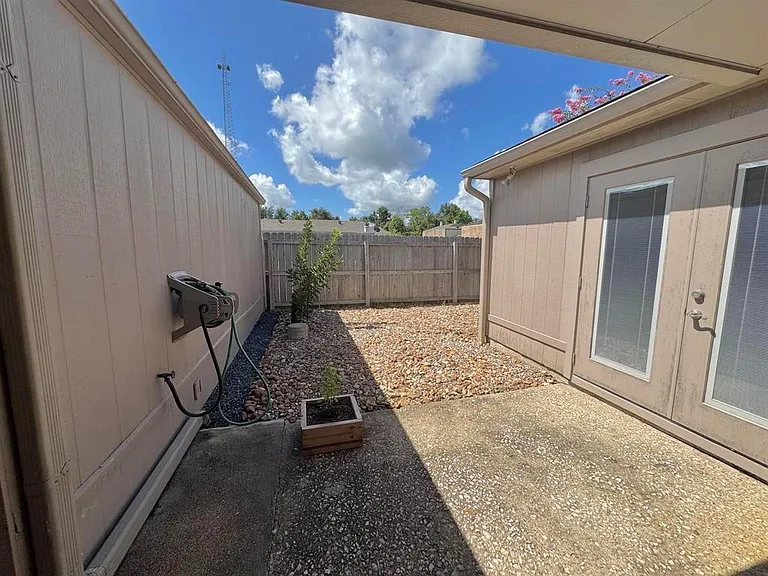 495 Yorktown Ln — Photo 30