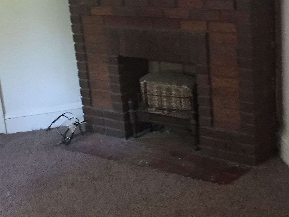 2nd image of 1144 La Croix Ave