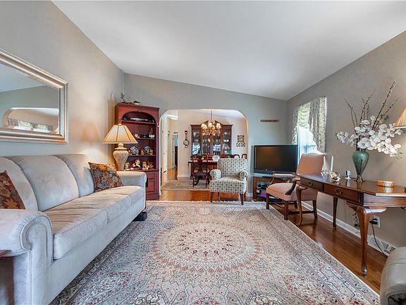 4th image of 65 Penny Ln