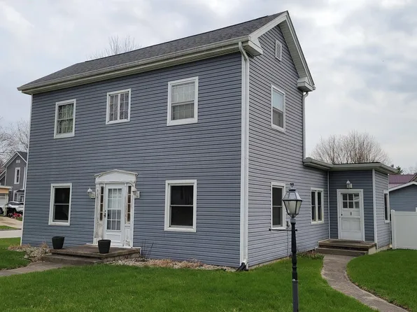 326 N Main St, Warren, IN 46792