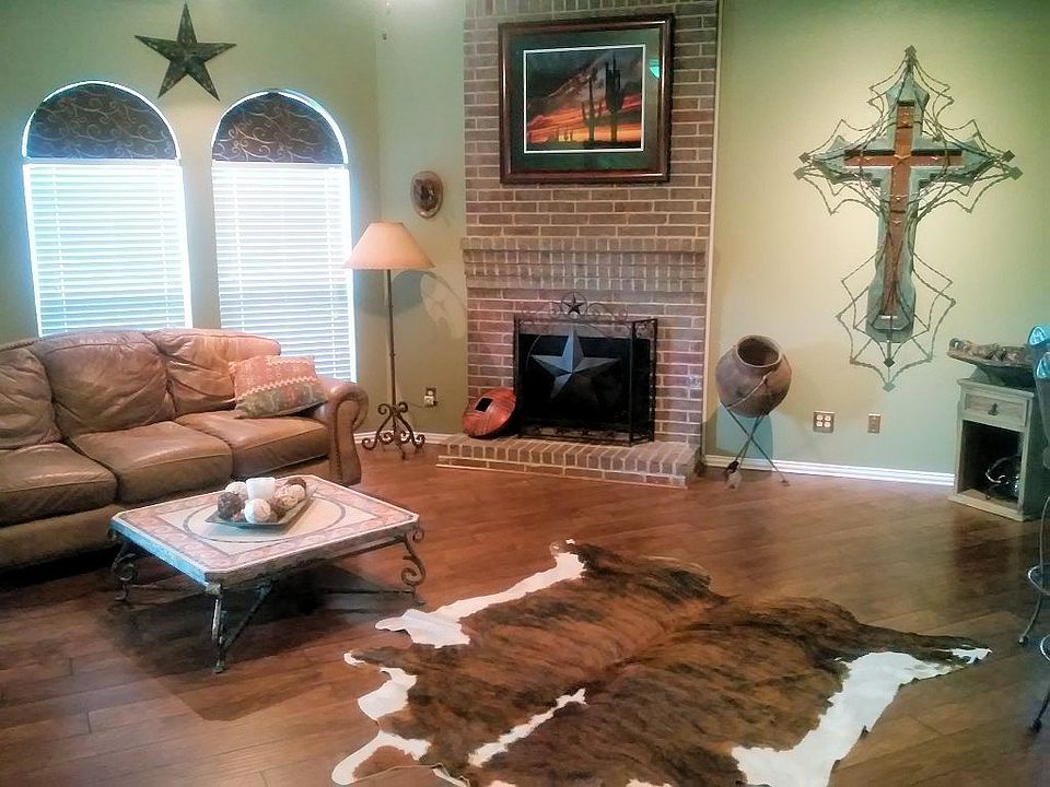2nd image of 1428 Swan Ct