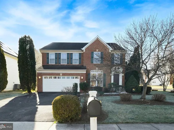 5564 La Vista Dr, Alexandria, VA 22310