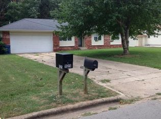 1124 E Westchester Dr, Springfield, MO 65810