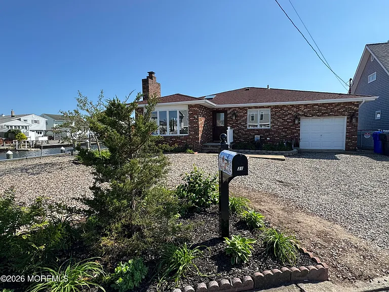 31 Navarra Dr — Photo 36