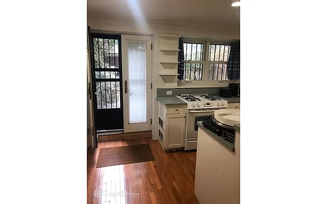 Rented by Douglas Elliman | media 24