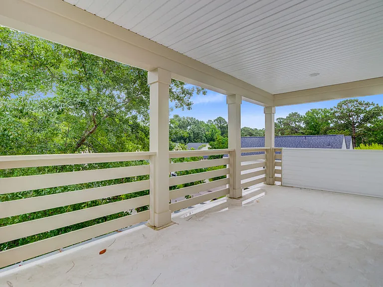 515 Joseph St — Photo 12