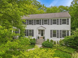 16 Cayuga Rd, Scarsdale, NY 10583