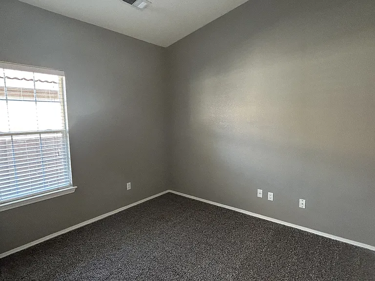 7224 Boxwood Ave NE — Photo 15