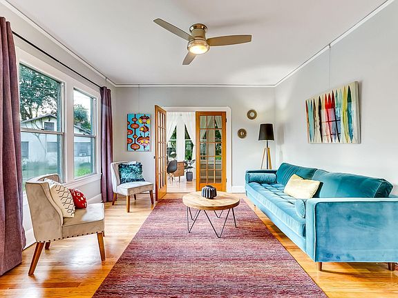 5th image of 1019 Lark St