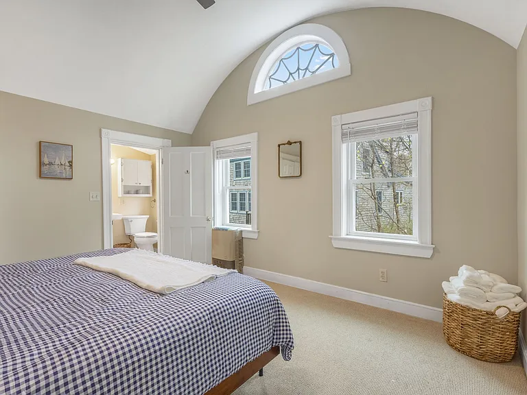 45 Woodbury Ln #8 — Photo 15