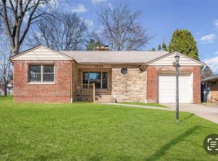 1825 Tanglewood Dr, Akron, OH 44313