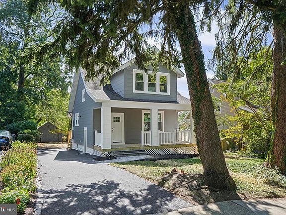 2nd image of 609 Hollen Rd