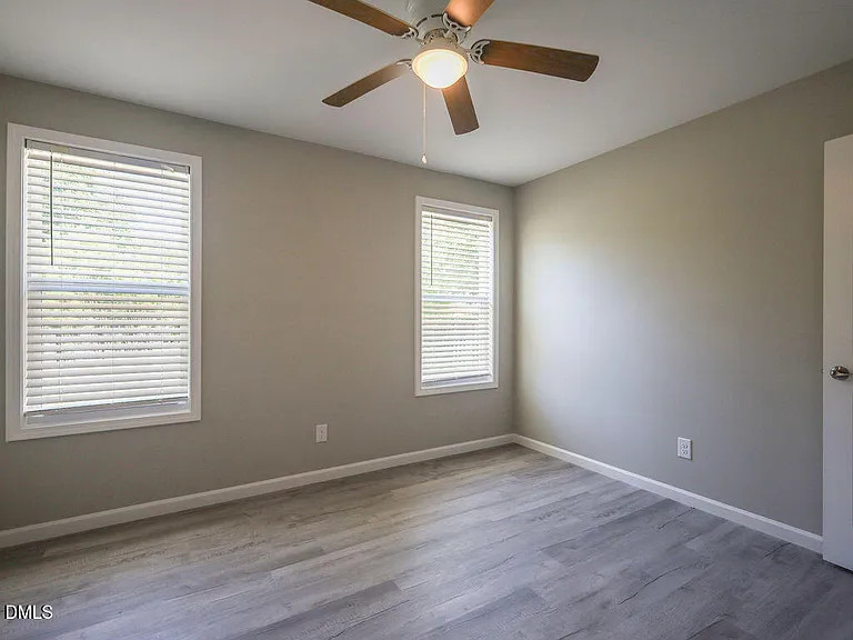 255 Erwin Rd #B — Photo 5