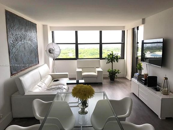 5th image of 2555 Collins Ave APT 1608