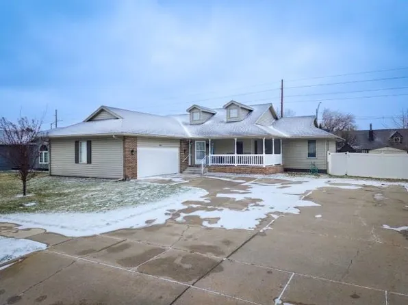 2003 Clark St, Norfolk, NE 68701