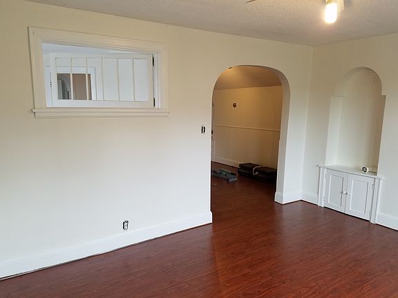 Living room to dining room