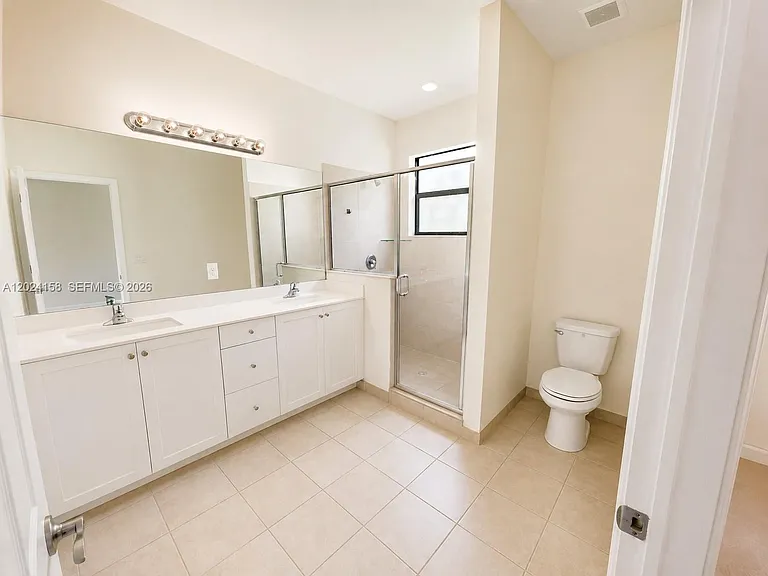 3354 SE 2nd Ct — Photo 10