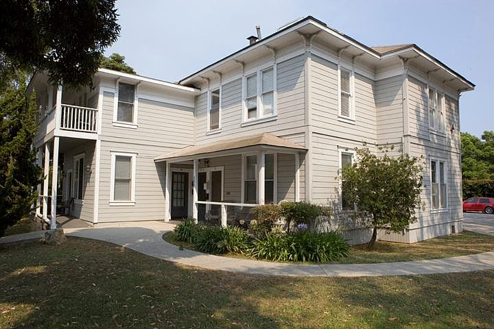 1st image of 333 W Ortega St