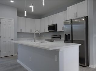 1013 Aston Martin Dr, Sebring, FL 33872