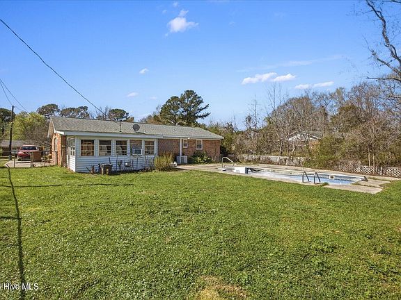 3rd image of 308 Antoinette Drive