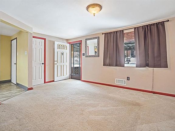3rd image of 627 Lois Dr