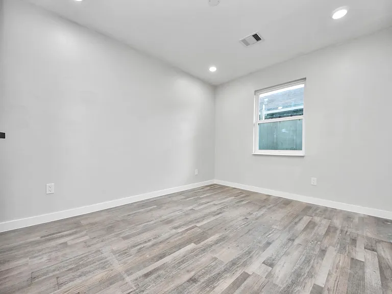 6201 Batterson St — Photo 17