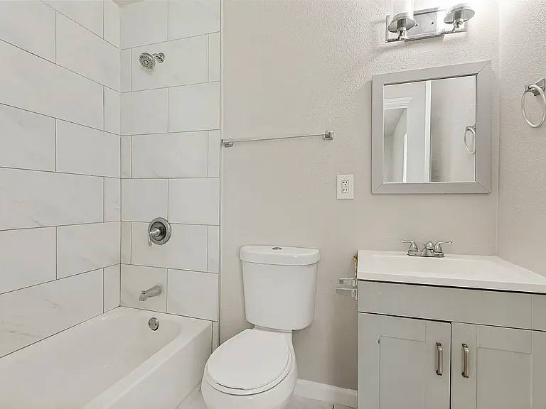 3221 Ridgeview Cir — Photo 13