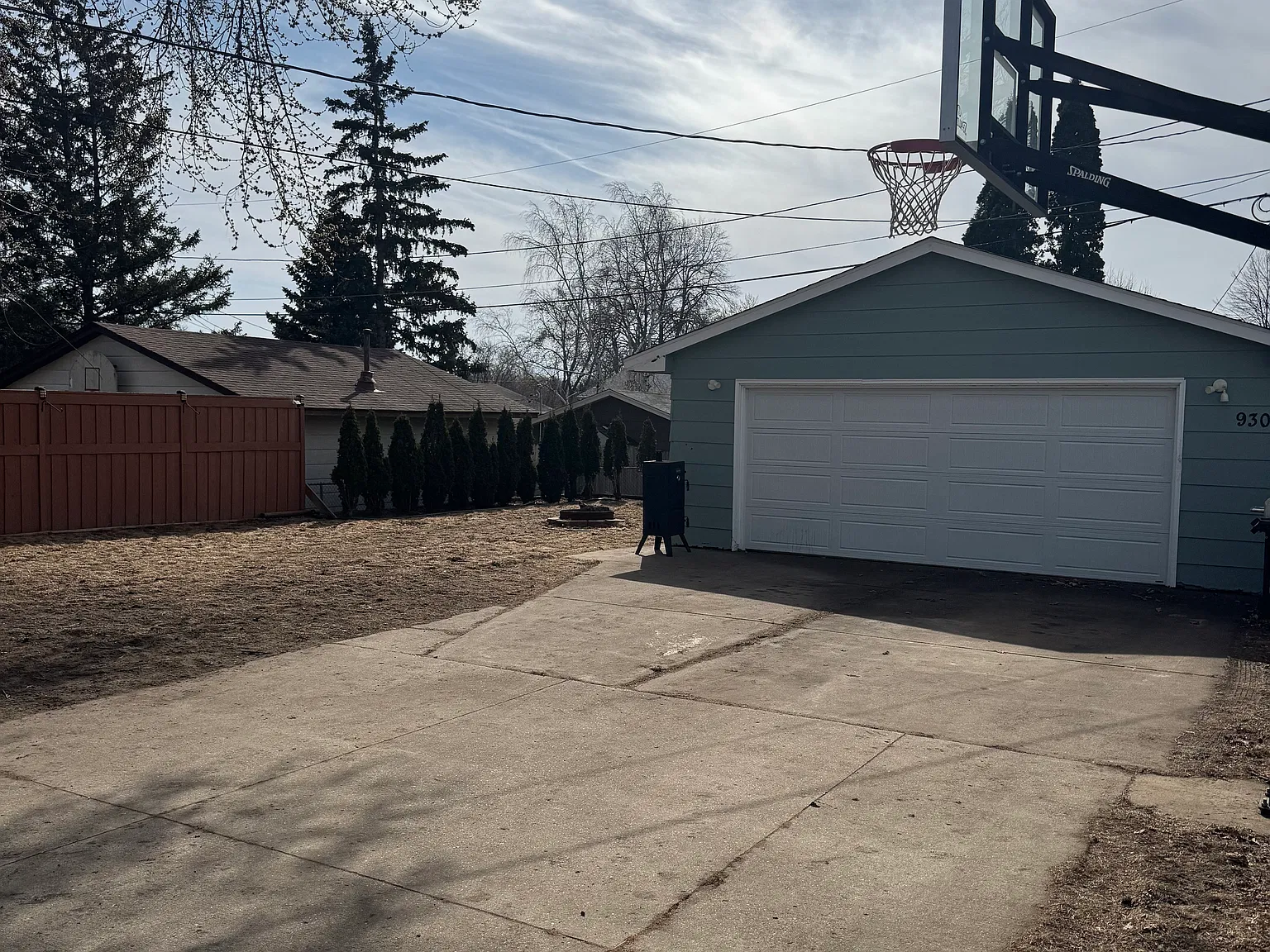 930 Larpenteur Ave W — Photo 2