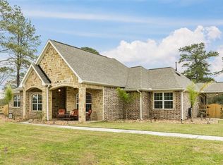 7119 Bayou Timbers Dr, Alvin, TX 77511