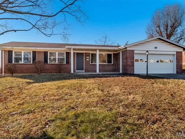 3004 Imperial Dr, Saint Peters, MO 63303