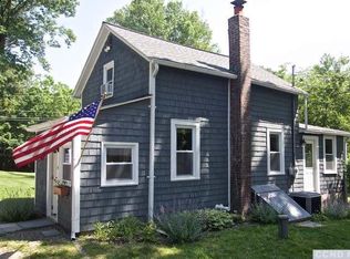 55 White Mills Rd, Chatham, NY 12037