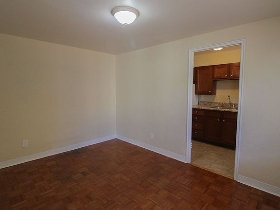 4th image of 25 Lincoln Ave #Burn4