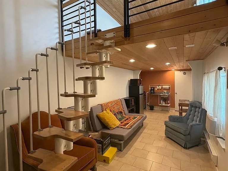 658 E Conway Ct — Photo 27