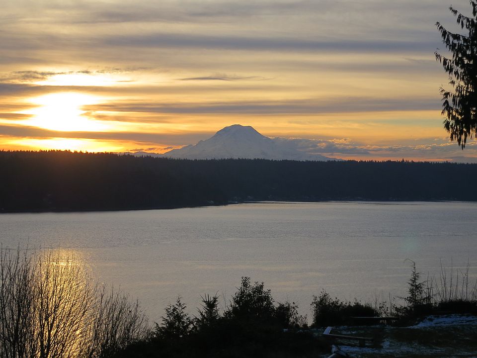 1st image of 15671 Sunny Cove Dr SE
