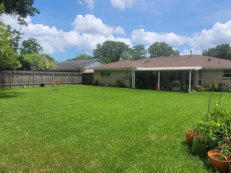1807 Sleepy Creek Way — Photo 16