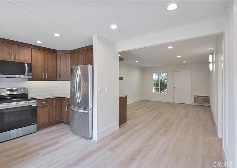 1st image of 229 Springview