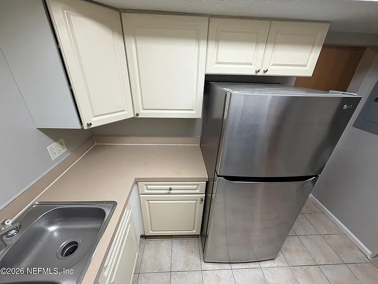 3864 La Mirada Dr N #6 — Photo 9