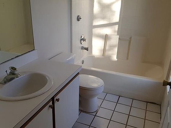 4th image of 3120 Pineda Dr