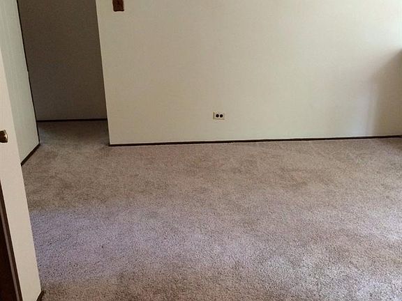 5th image of 543 Avalon Dr