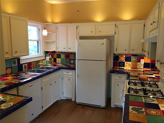 2nd image of 5011 Evans Ave #A