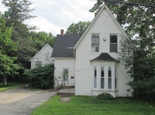 77 Elm St, Mechanic Falls, ME 04256