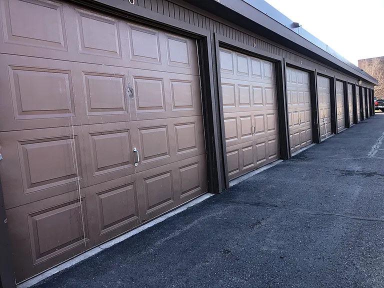 Highland Village Apartments — Photo 15