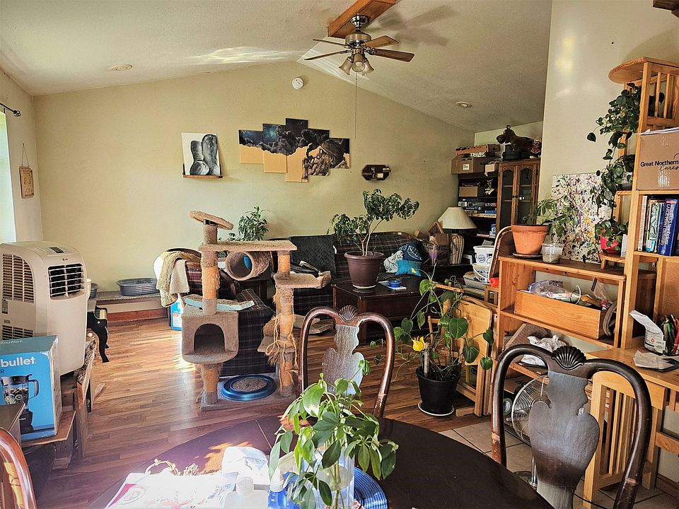2nd image of 1654 Lincoln Ave