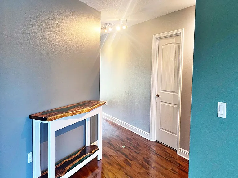 2386 Barberee Dr — Photo 2
