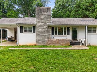 1102 Commonwealth Dr, Altavista, VA 24517