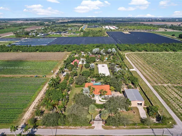 15225 SW 210th St, Miami, FL 33187