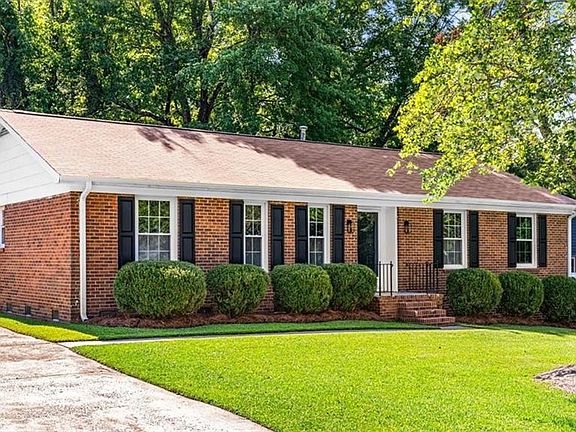 2nd image of 708 Woodlake Dr